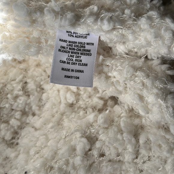 NEW DIRECTIONS Vest - Picture 11 of 11